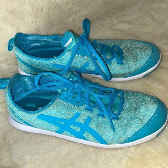 ASICS Sky Blue Sneakers!!  - Picture 4 of 8